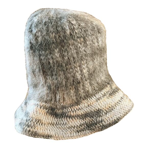 Fuzzy Beanie Hat Wool Angora Gray Marled Winter EUC - Picture 6 of 6